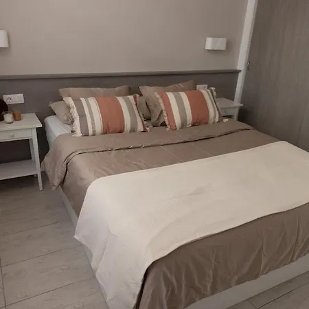 Casa Soluvida * Адехе