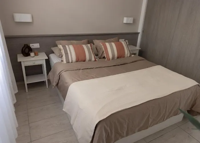 Casa Soluvida * Адехе